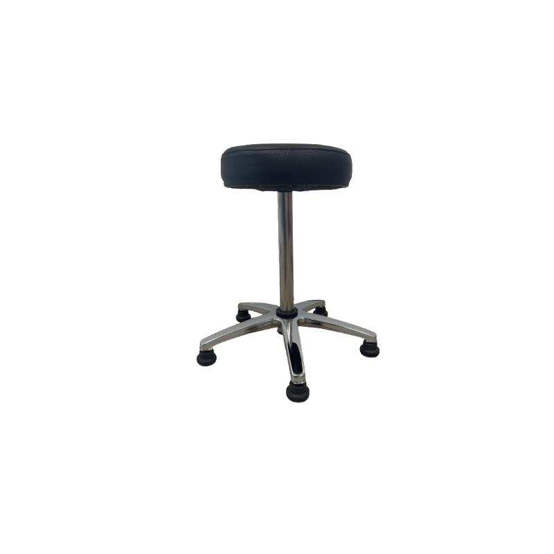 Taburete de husillo en cromado sin ruedas. Tapizado en negro