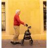 Andador ligero con asiento y cesta