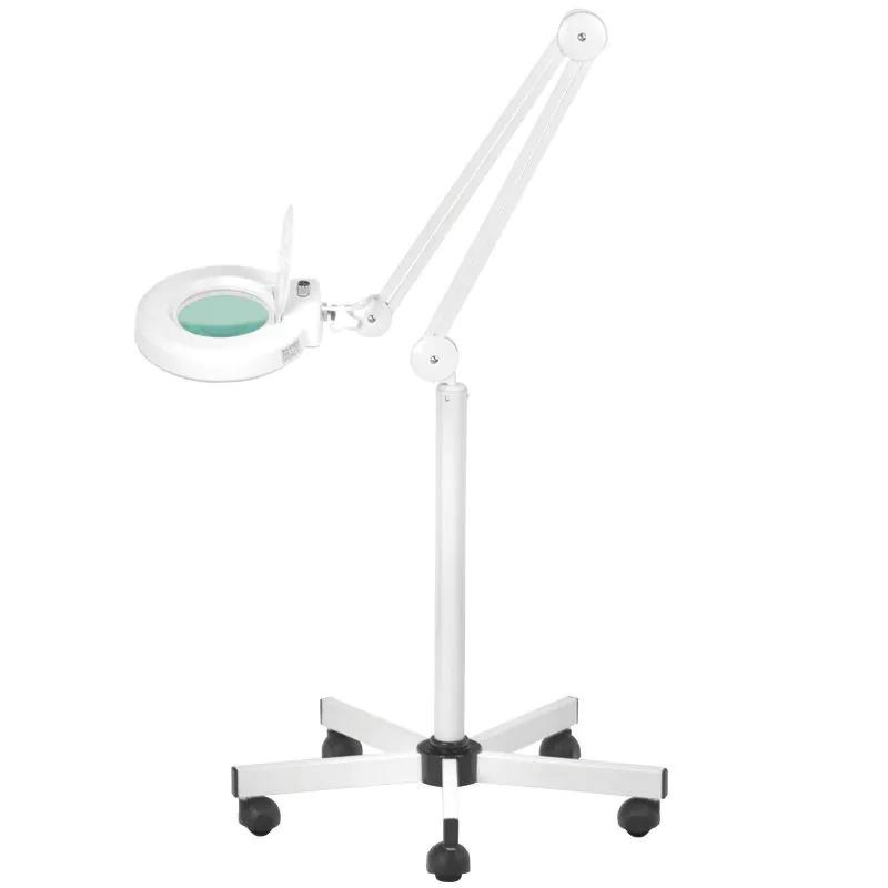 Lámpara lupa LED con intensidad de luz regulable. Base 5 ruedas