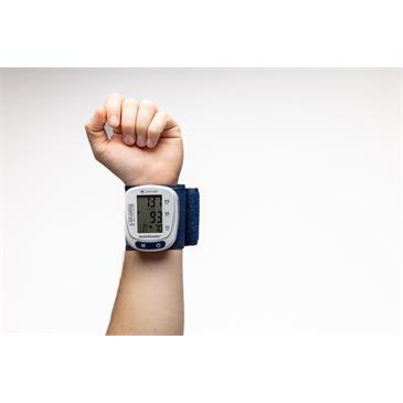 Tensiometro de muñeca con pantalla LCD