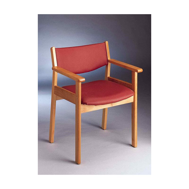 Sillón con respaldo bajo fabricado en madera de haya
