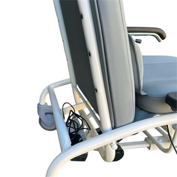 Sillón hospitalario eléctrico con reposapiernas y reposapies