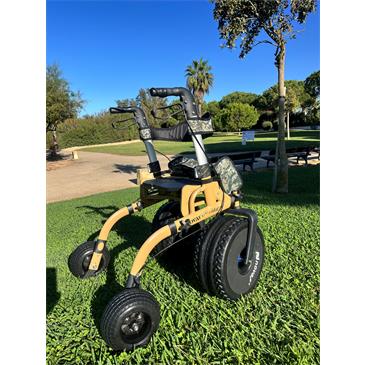 Andador todoterreno color arena,MILITAR