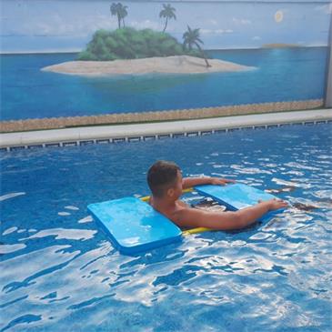 Flotador terapeutico para discapacitados