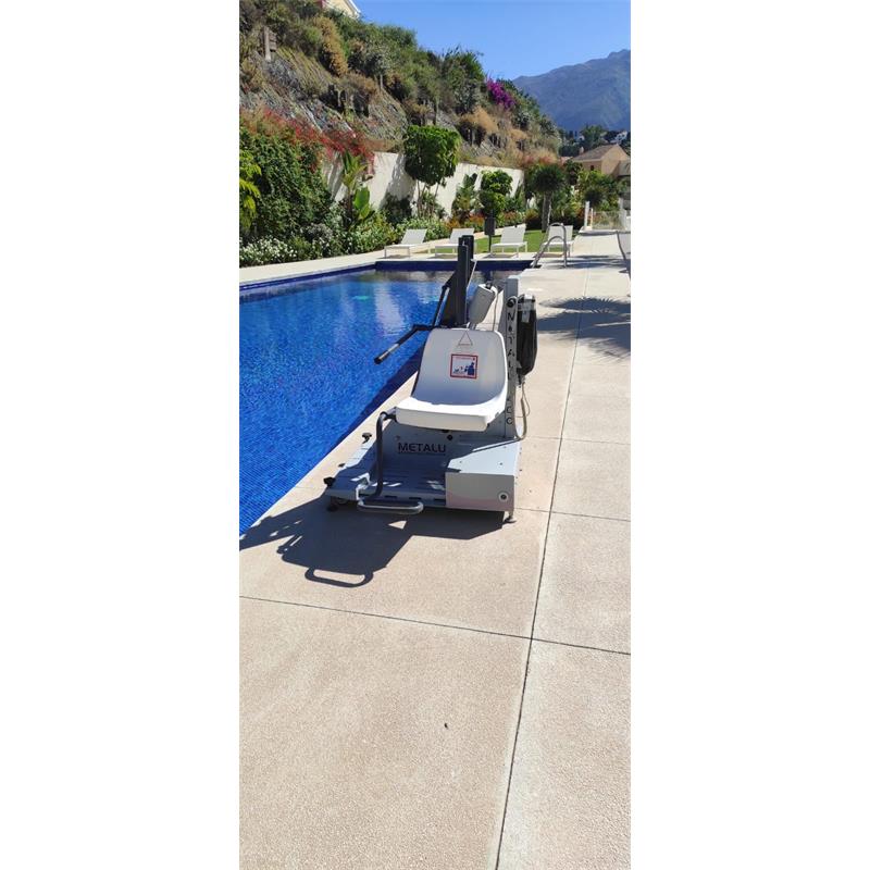 Ascensor-elevador bateria portátil para piscina METALU 400-120KG